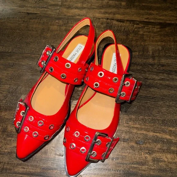 Steve Madden Red Patent Buckle Flats - Picture 2 of 10